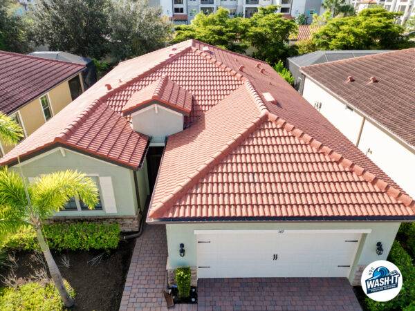 Roof Soft Wash Cleaning | Venice, FL